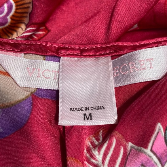 Y2K/2000s Victoria’s Secret 100% Silk Teddy - Picture 6 of 7